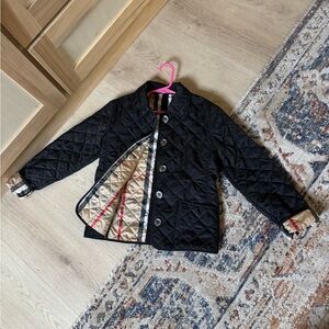 Burberry Black and Cream Quilted Jacket ❤️